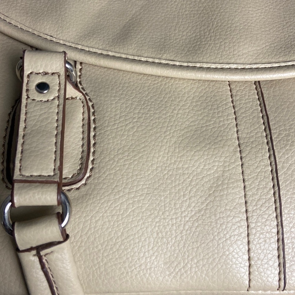 Rello Cream Leather Bag💕 - Picture 4 of 11